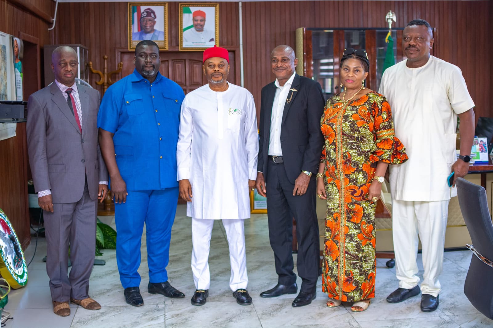 Our CEO with the Minister of Science Technology and Innovation, Nigeria and the KEE Team (3)